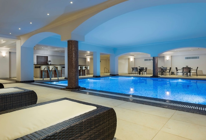 Imagen de la piscina del Hotel Hilton Alexandria King's Ranch. Foto 19