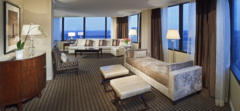 Imagen de los interiores del Hotel Hilton Alexandria Mark Center. Foto 10