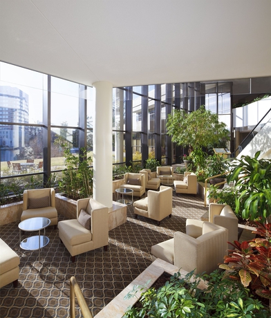 Imagen de los interiores del Hotel Hilton Alexandria Mark Center. Foto 14