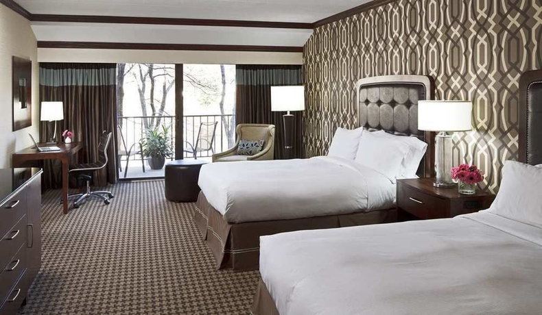 Imagen de la habitación del Hotel Hilton Alexandria Mark Center. Foto 3