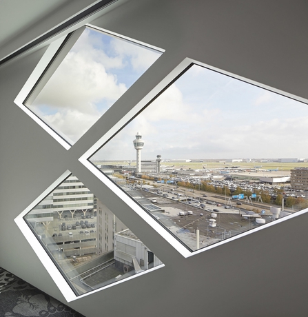 Imagen de la habitación del Hotel Hilton Amsterdam Airport Schiphol. Foto 7