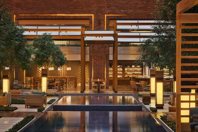 Imagen de los interiores del Hotel Hilton Anatole. Foto 16