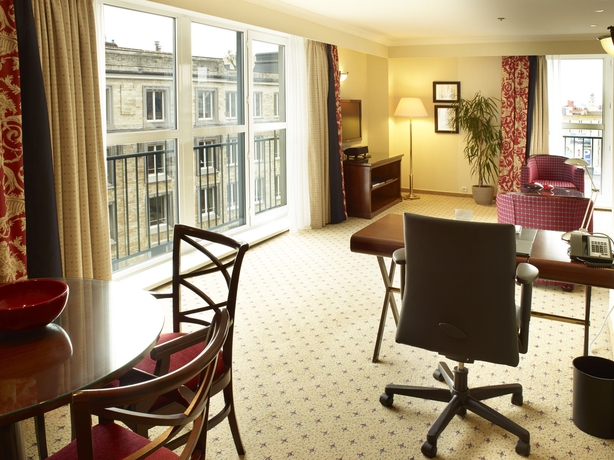 Imagen de la habitación del Hotel Hilton Antwerp Old Town. Foto 10