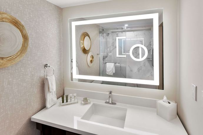 Imagen de la habitación del Hotel Hilton Appleton Paper Valley. Foto 11