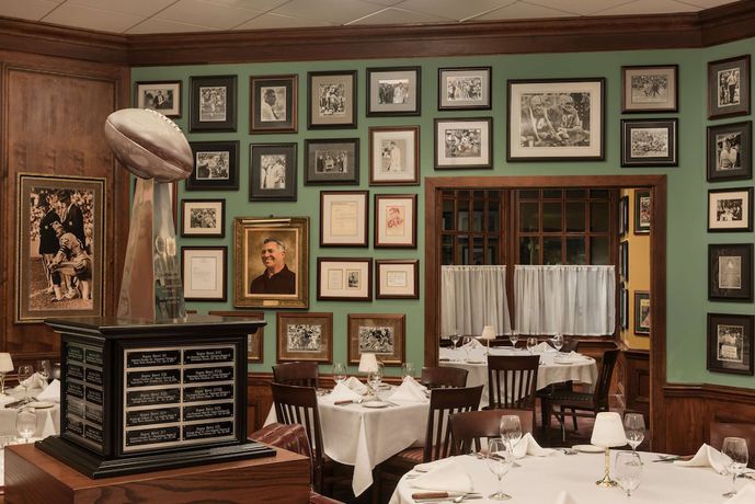 Imagen del bar/restaurante del Hotel Hilton Appleton Paper Valley. Foto 3