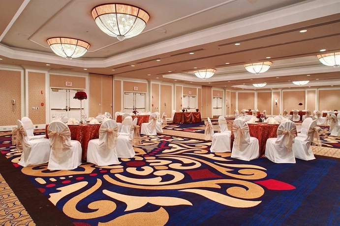 Imagen de los interiores del Hotel Hilton Arlington, Arlington. Foto 6