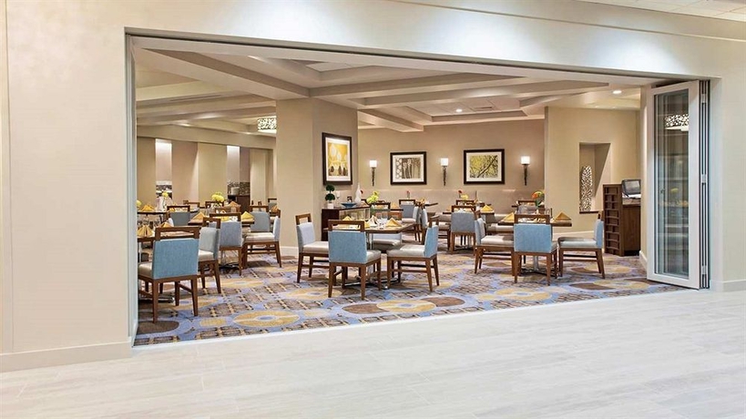 Imagen del bar/restaurante del Hotel Hilton Arlington National Landing. Foto 3