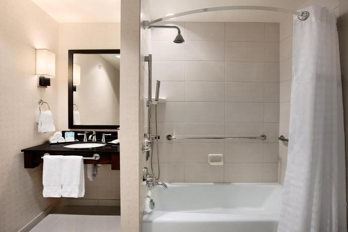 Imagen de la habitación del Hotel Hilton Asheville Biltmore Park. Foto 6