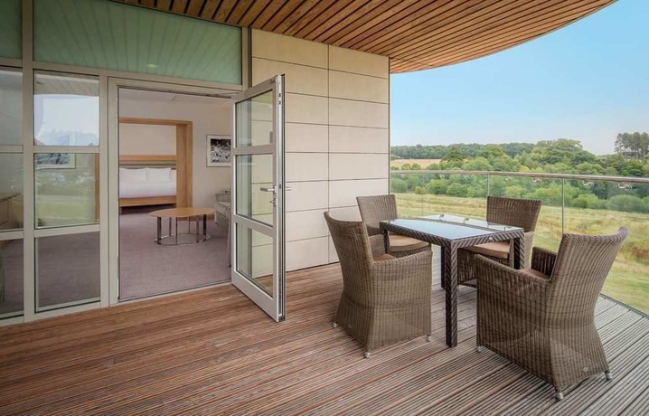Imagen de los exteriores del Hotel Hilton At St George's Park, Burton Upon Trent. Foto 13