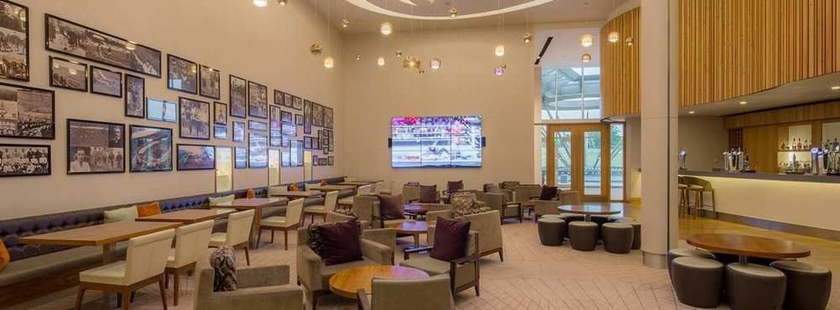 Imagen del bar/restaurante del Hotel Hilton At St George's Park, Burton Upon Trent. Foto 2