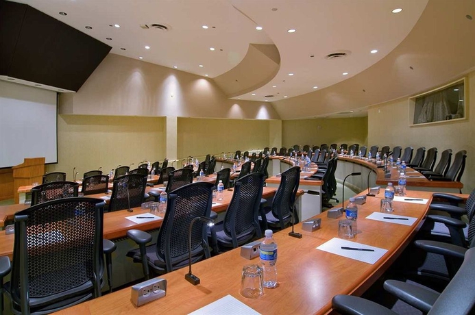 Imagen de los interiores del Hotel Hilton Atlanta Airport. Foto 3