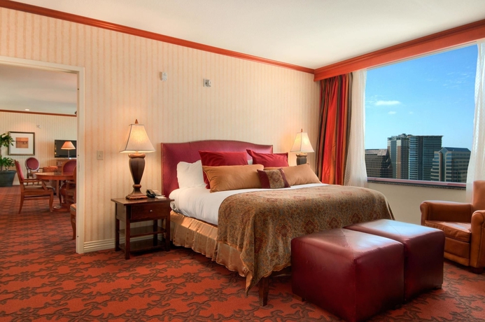 Imagen de la habitación del Hotel Hilton Austin. Foto 8