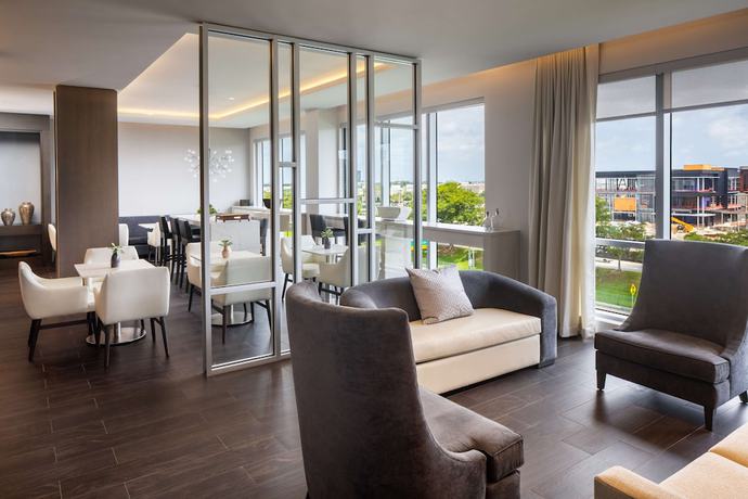 Imagen de los interiores del Hotel Hilton Aventura Miami. Foto 14