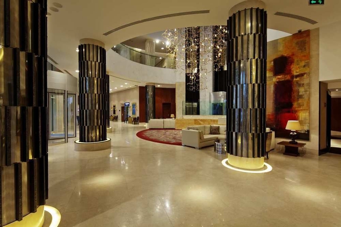 Imagen de los interiores del Hotel Hilton Baku. Foto 15