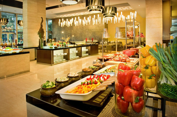 Imagen del bar/restaurante del Hotel Hilton Bandung. Foto 2