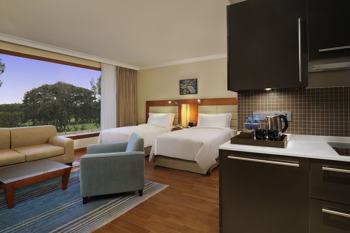 Imagen de la habitación del Hotel Hilton Bangalore Embassy Golflinks. Foto 6