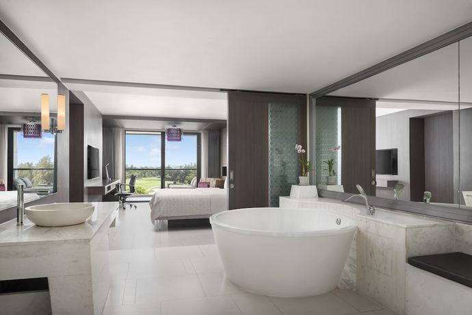 Imagen de la habitación del Hotel Hilton Bangkok Suvarnabhumi Golf Resort & Spa. Foto 9