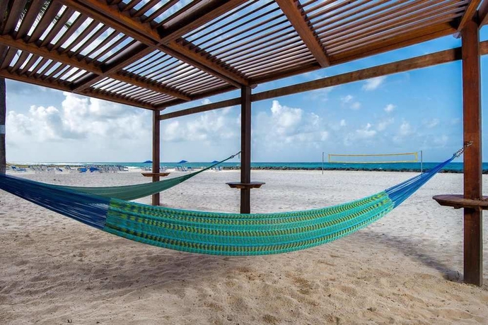 Imagen de los exteriores del Hotel Hilton Barbados Resort. Foto 6