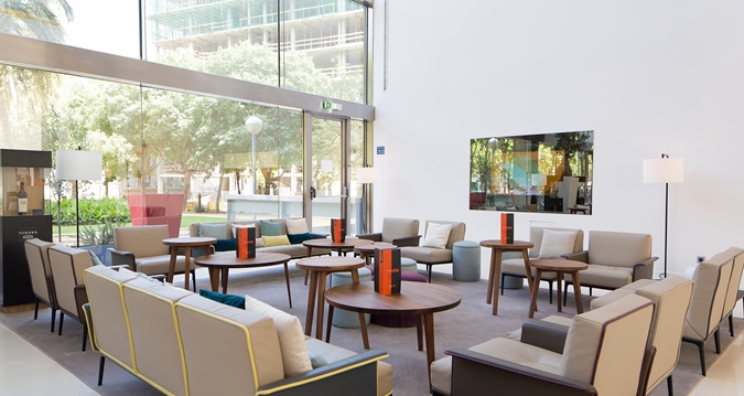Imagen del bar/restaurante del Hotel Hilton Barcelona. Foto 4