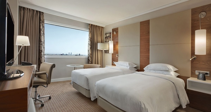 Imagen de la habitación del Hotel Hilton Barcelona. Foto 13