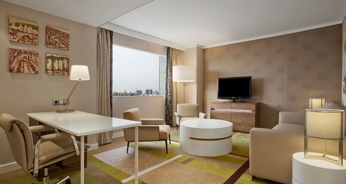 Imagen de la habitación del Hotel Hilton Barcelona. Foto 14