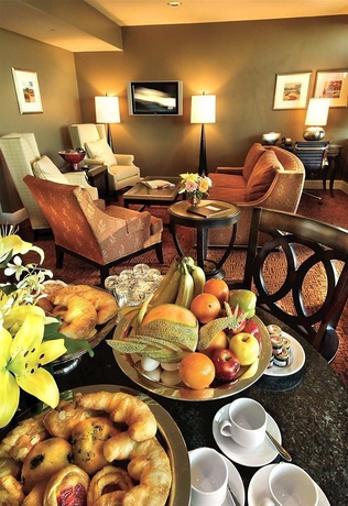 Imagen del bar/restaurante del Hotel Hilton Baton Rouge Capitol Center. Foto 5