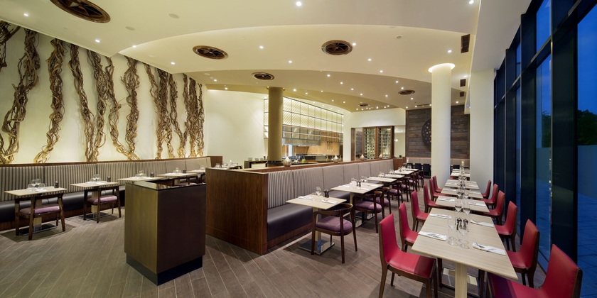 Imagen del bar/restaurante del Hotel Hilton Batumi. Foto 5