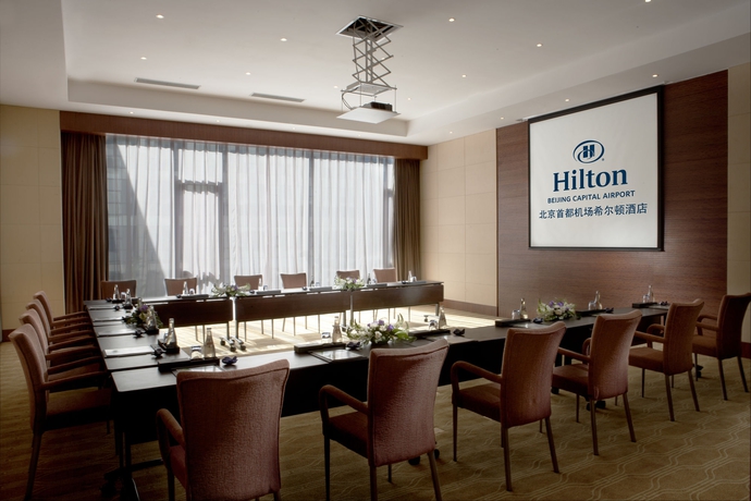 Imagen de los interiores del Hotel Hilton Beijing Capital Airport. Foto 14