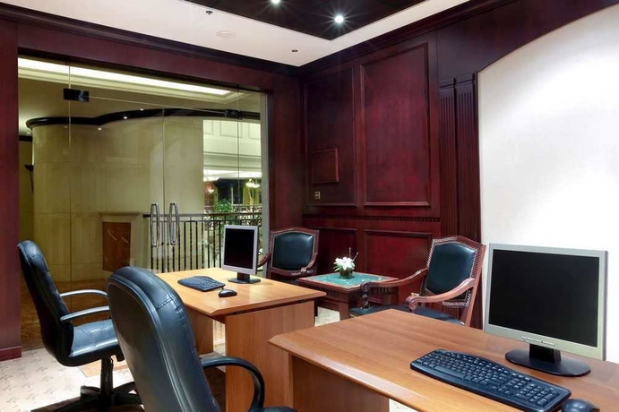 Imagen de los interiores del Hotel Hilton Beirut Metropolitan Palace. Foto 9