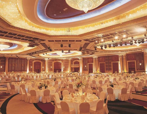 Imagen del bar/restaurante del Hotel Hilton Beirut Metropolitan Palace. Foto 2