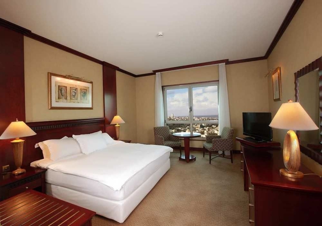 Imagen de la habitación del Hotel Hilton Beirut Metropolitan Palace. Foto 4