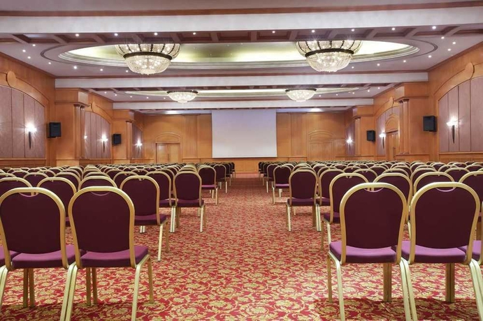 Imagen de los interiores del Hotel Hilton Beirut Metropolitan Palace. Foto 14