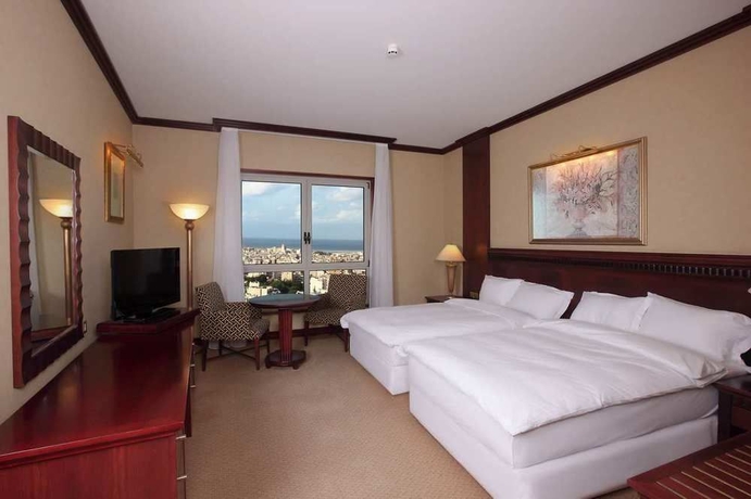 Imagen de la habitación del Hotel Hilton Beirut Metropolitan Palace. Foto 5