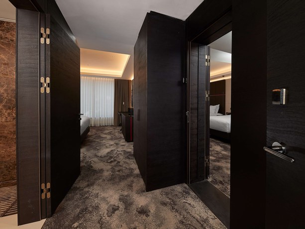 Imagen de la habitación del Hotel Hilton Belgrade. Foto 7