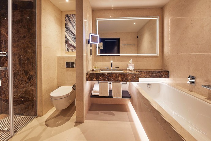 Imagen de la habitación del Hotel Hilton Belgrade. Foto 16