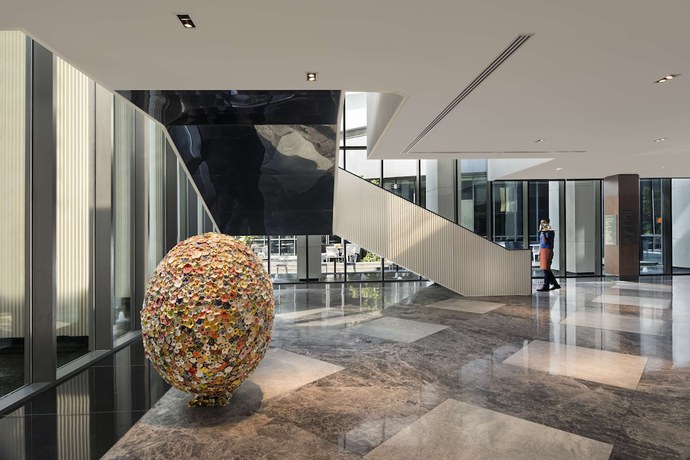 Imagen de los interiores del Hotel Hilton Bengaluru Embassy Manyata Business Park. Foto 19