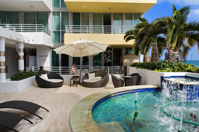 Imagen de la piscina del Hotel Hilton Bentley Miami/south Beach. Foto 15