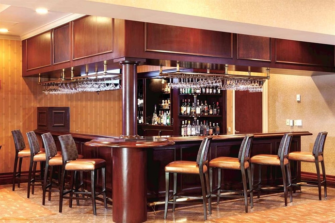 Imagen del bar/restaurante del Hotel Hilton Birmingham Downtown At Uab. Foto 2