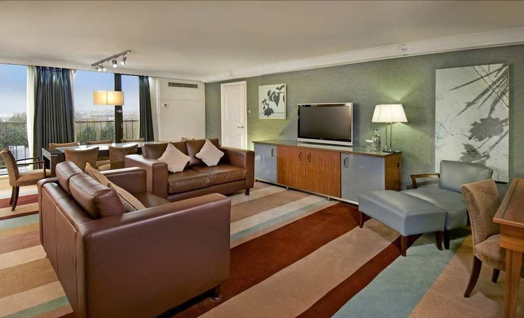 Imagen de los interiores del Hotel Hilton Birmingham Metropole. Foto 8