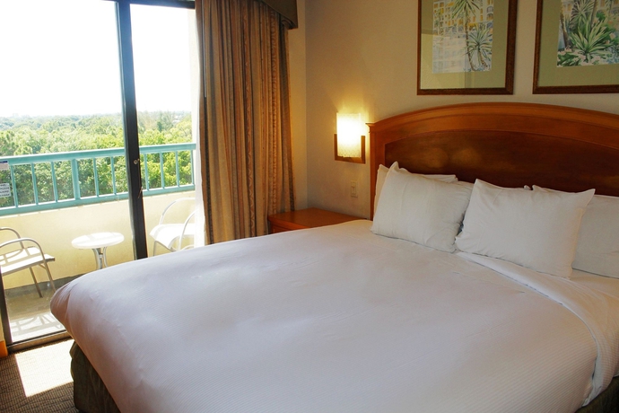 Imagen de la habitación del Hotel Hilton Boca Raton Suites. Foto 12