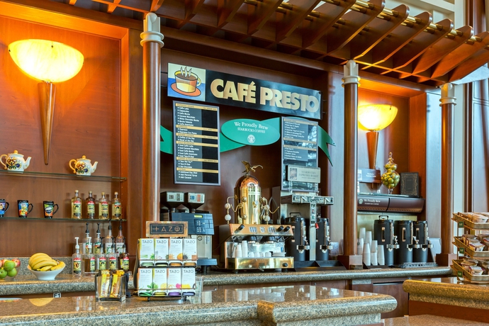 Imagen del bar/restaurante del Hotel Hilton Boston Logan Airport. Foto 3