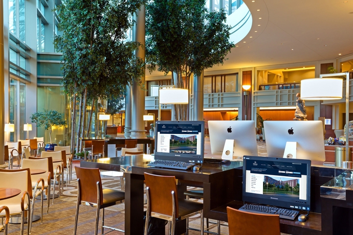 Imagen de los interiores del Hotel Hilton Boston Logan Airport. Foto 14