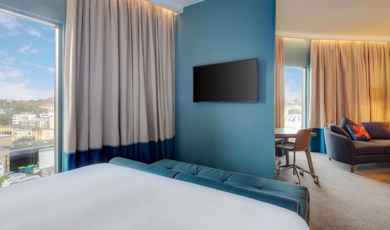 Imagen de la habitación del Hotel Hilton Bournemouth. Foto 9