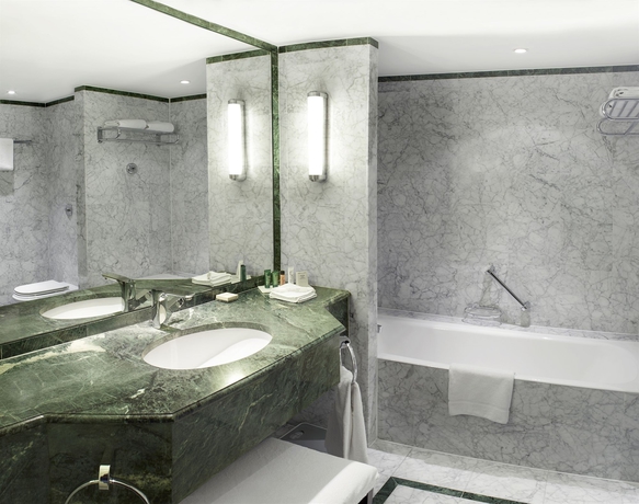 Imagen de la habitación del Hotel Hilton Brussels Grand Place. Foto 4