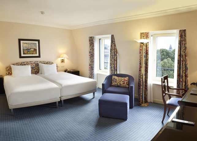 Imagen de la habitación del Hotel Hilton Brussels Grand Place. Foto 12