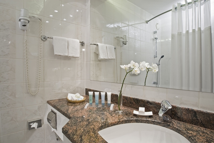 Imagen de la habitación del Hotel Hilton Budapest. Foto 5