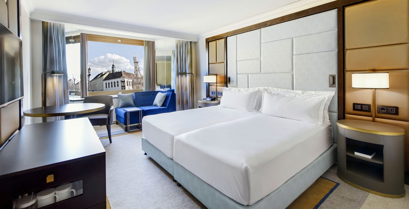 Imagen de la habitación del Hotel Hilton Budapest. Foto 12