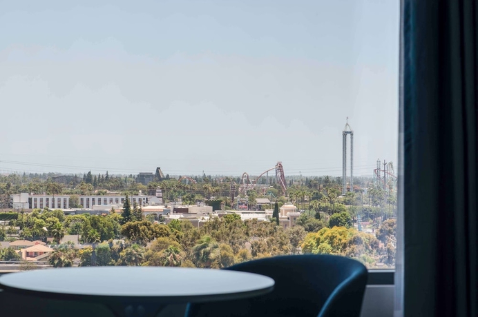 Imagen de la habitación del Hotel Hilton Buena Park Anaheim. Foto 5