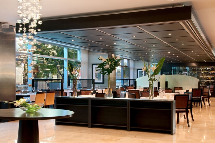 Imagen del bar/restaurante del Hotel Hilton Buenos Aires. Foto 2
