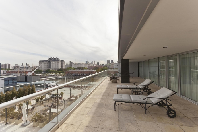 Imagen de los exteriores del Hotel Hilton Buenos Aires. Foto 8